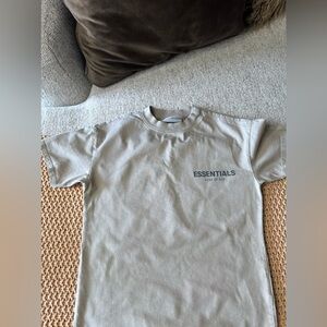 Essential fear of god T-shirt